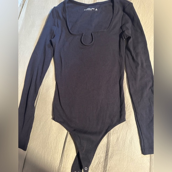Abercrombie & Fitch Tops - Abercrombie Black Long Sleeve Bodysuit with snap button